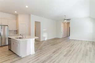 1917 Colonial Ave, New Braunfels, TX 78130 - Photo 5