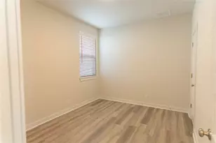 1917 Colonial Ave, New Braunfels, TX 78130 - Photo 9