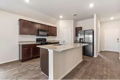 128 Shimmering Cove, San Marcos, TX 78666 - Photo 3