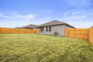 128 Shimmering Cv, San Marcos, TX 78666 - Photo 27