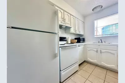 2410 Longview Street #D-202, Austin, TX 78705 - Photo 5