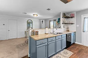 100 Wincliff Cv, Jarrell, TX 76537 - Photo 13