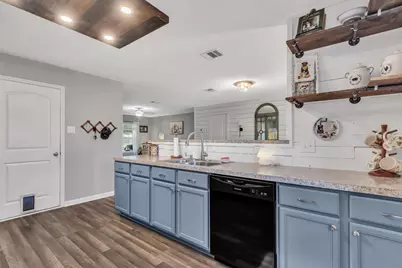 100 Wincliff Cove #13D, Jarrell, TX 76537 - Photo 5