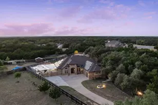 321 Sarahs Ln, Liberty Hill, TX 78642 - Photo 3