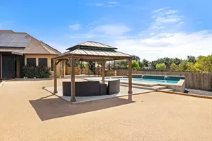 321 Sarahs Ln, Liberty Hill, TX 78642 - Photo 33