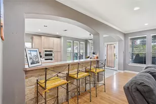 22101 Oban Dr, Spicewood, TX 78669 - Photo 9