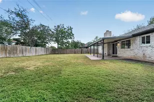 13005 Powderhorn St, Austin, TX 78727 - Photo 35