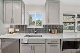 13005 Powderhorn St, Austin, TX 78727 - Photo 7