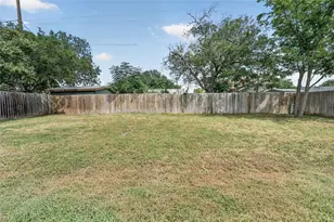 13005 Powderhorn St, Austin, TX 78727 - Photo 37