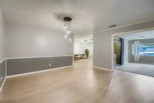2204 Falcon Hill Dr, Austin, TX 78745 - Photo 11