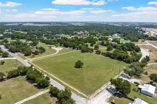 204 Christopher Dr, Bruceville Eddy, TX 76524 - Photo 39