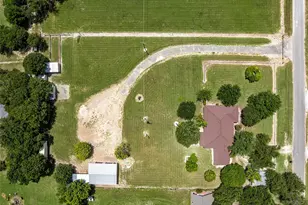 204 Christopher Dr, Bruceville Eddy, TX 76524 - Photo 3