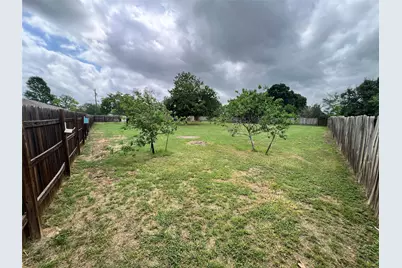 204 Quail Meadow Drive, Kyle, TX 78640 - Photo 15