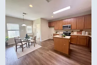 102 Williamson Cove, Elgin, TX 78621 - Photo 5