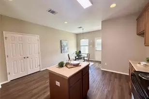 102 Williamson Cove, Elgin, TX 78621 - Photo 7