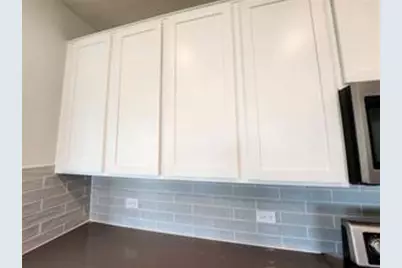 8211 Knoxville Trail, Austin, TX 78744 - Photo 7
