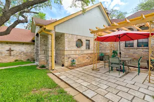 110 S Ridge Cir, Georgetown, TX 78628 - Photo 3