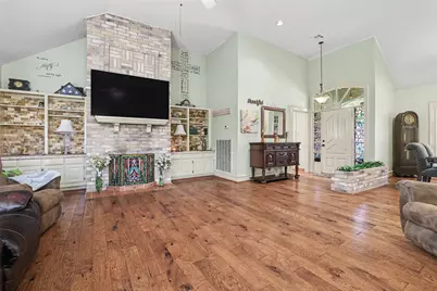 110 S Ridge Circle, Georgetown, TX 78628 - Photo 7
