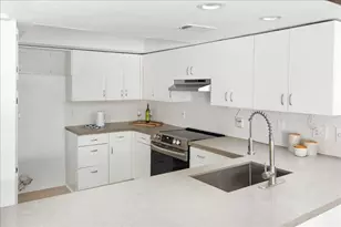 559 Demarett Dr, Point Venture, TX 78645 - Photo 11