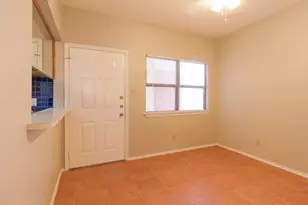 706 W 22nd St, Austin, TX 78705 - Photo 5