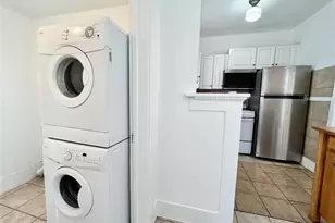 207 W 45th St, Austin, TX 78751 - Photo 5