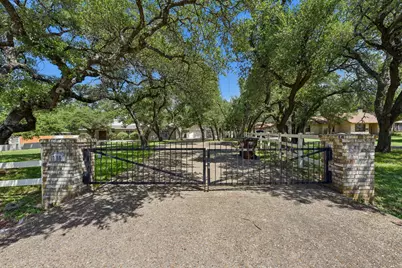1915 Oak Forest Drive, Round Rock, TX 78681 - Photo 3