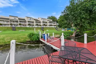 1818 S Lakeshore Blvd, Austin, TX 78741 - Photo 17