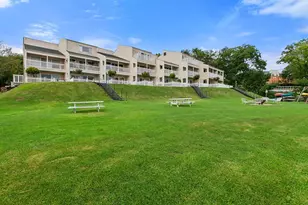 1818 S Lakeshore Blvd, Austin, TX 78741 - Photo 17