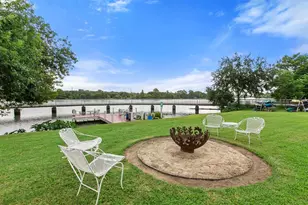 1818 S Lakeshore Blvd, Austin, TX 78741 - Photo 13