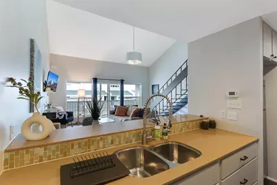 1818 S Lakeshore Boulevard #32, Austin, TX 78741 - Photo 7