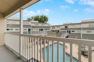 1818 S Lakeshore Blvd, Austin, TX 78741 - Photo 11