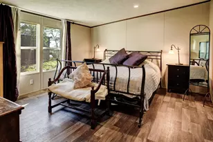 235 Pinehill Dr, Bastrop, TX 78602 - Photo 23