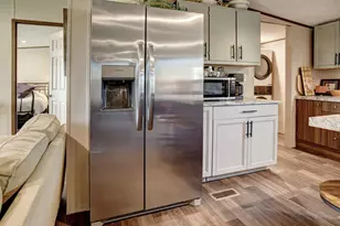 235 Pinehill Dr, Bastrop, TX 78602 - Photo 7