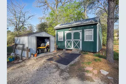 235 Pinehill Drive, Bastrop, TX 78602 - Photo 5