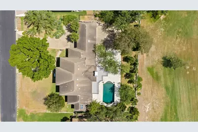17 Hedgebrook Way, The Hills, TX 78738 - Photo 31