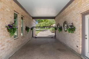 17 Hedgebrook Way, The Hills, TX 78738 - Photo 27
