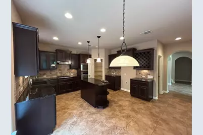 19500 Sangremon Way, Pflugerville, TX 78660 - Photo 5