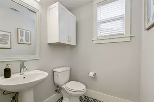 1909 Willow St, Austin, TX 78702 - Photo 11