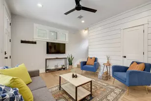 1909 Willow St, Austin, TX 78702 - Photo 5