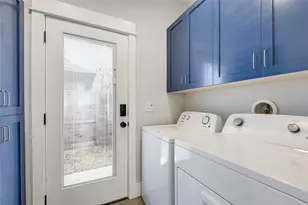 1909 Willow St, Austin, TX 78702 - Photo 9