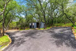 408 Breezing Ln, Spicewood, TX 78669 - Photo 27