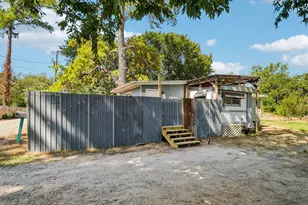 126 Market St, Bastrop, TX 78602 - Photo 29