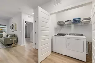 2500 Longview St, Austin, TX 78705 - Photo 9