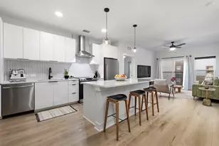 2500 Longview St, Austin, TX 78705 - Photo 7