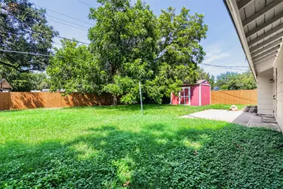 2013 Southern Oaks Drive, Austin, TX 78745 - Photo 9