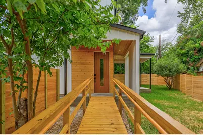 2104 Columbia Cove #B, Austin, TX 78723 - Photo 3