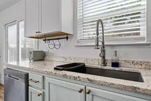 1101 Kenyon Dr, Austin, TX 78745 - Photo 11