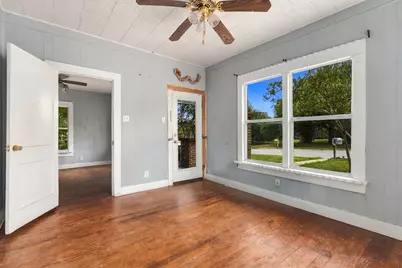 508 Sloan Street, Taylor, TX 76574 - Photo 11