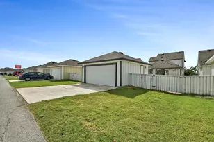 141 Fabion St, Kyle, TX 78640 - Photo 25