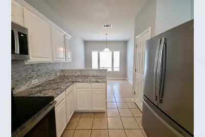 211 Almquist Street, Hutto, TX 78634 - Photo 7